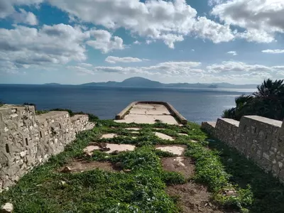 Land with Ruin in Manilva
