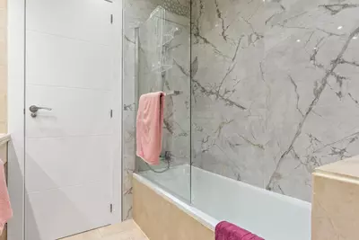 Middle Floor Apartment in Puerto Banús