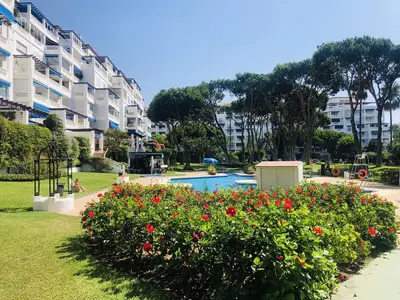 Middle Floor Apartment in Puerto Banús