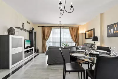 Middle Floor Apartment in Puerto Banús