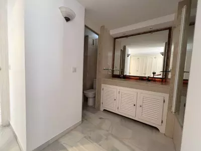 Middle Floor Apartment in Estepona