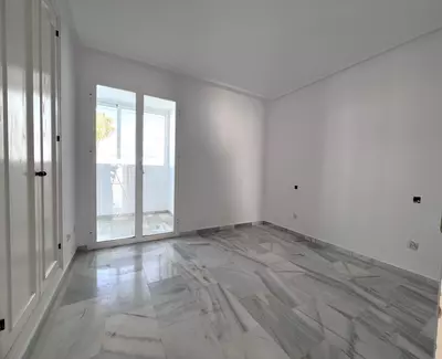 Middle Floor Apartment in Estepona