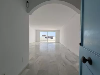 Middle Floor Apartment in Estepona