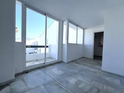 Middle Floor Apartment in Estepona