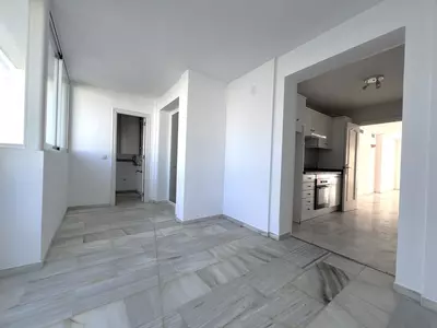 Middle Floor Apartment in Estepona