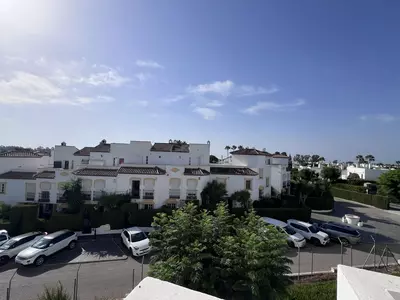Middle Floor Apartment in Estepona