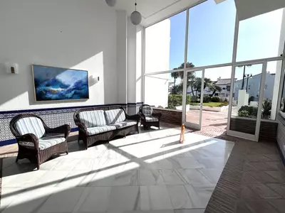 Middle Floor Apartment in Estepona