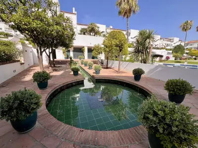 Middle Floor Apartment in Estepona