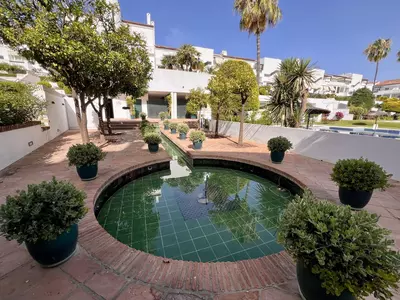 Middle Floor Apartment in Estepona
