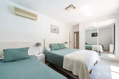 Middle Floor Apartment in Nueva Andalucía