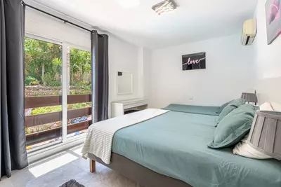 Middle Floor Apartment in Nueva Andalucía
