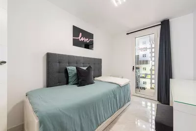 Middle Floor Apartment in Nueva Andalucía