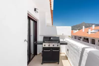 Middle Floor Apartment in Nueva Andalucía