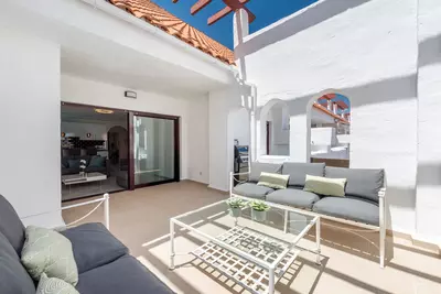 Middle Floor Apartment in Nueva Andalucía