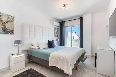 Middle Floor Apartment in Nueva Andalucía