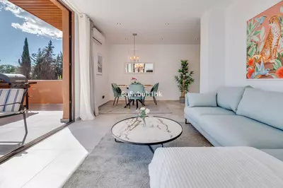 Middle Floor Apartment in Estepona