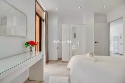 Middle Floor Apartment in Estepona