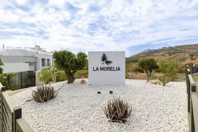 Middle Floor Apartment in Nueva Andalucía