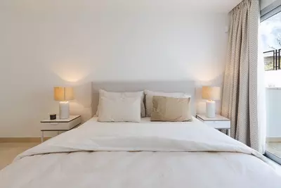 Middle Floor Apartment in Nueva Andalucía