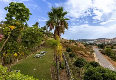 Middle Floor Apartment in Nueva Andalucía