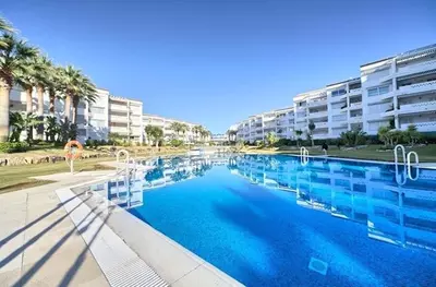 Middle Floor Apartment in Puerto Banús