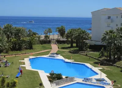 Middle Floor Apartment in Puerto Banús