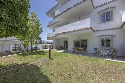 Ground Floor Apartment in Nueva Andalucía