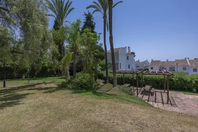 Ground Floor Apartment in Nueva Andalucía