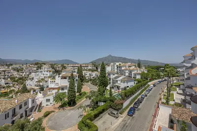 Ground Floor Apartment in Nueva Andalucía