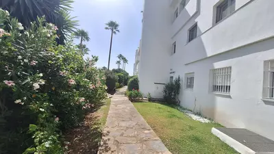Middle Floor Apartment in Estepona