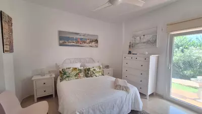 Middle Floor Apartment in Estepona