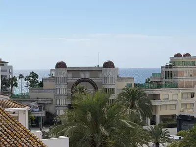 Middle Floor Apartment in Puerto Banús