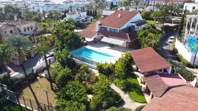 Detached Villa in Nueva Andalucía