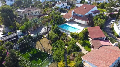 Detached Villa in Nueva Andalucía