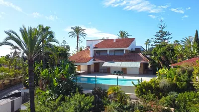 Detached Villa in Nueva Andalucía
