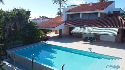 Detached Villa in Nueva Andalucía