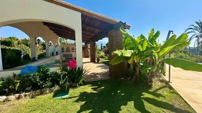 Detached Villa in Nueva Andalucía