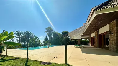 Detached Villa in Nueva Andalucía