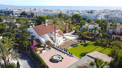 Detached Villa in Nueva Andalucía