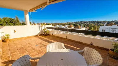 Middle Floor Apartment in Nueva Andalucía