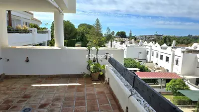 Middle Floor Apartment in Nueva Andalucía