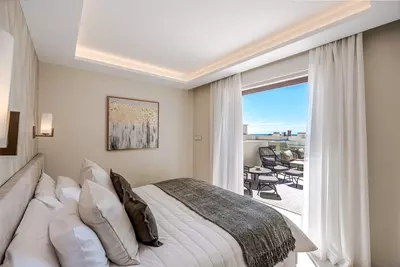 Middle Floor Apartment in Estepona