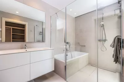 Middle Floor Apartment in Estepona