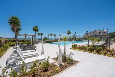 Middle Floor Apartment in Estepona