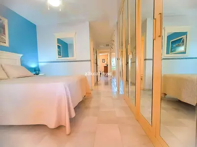 Middle Floor Apartment in Estepona