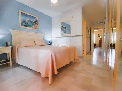 Middle Floor Apartment in Estepona