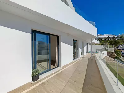 Middle Floor Apartment in Estepona