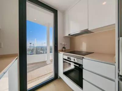 Middle Floor Apartment in Estepona