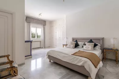 Detached Villa in El Paraiso