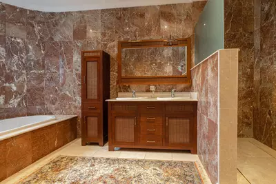 Detached Villa in El Paraiso